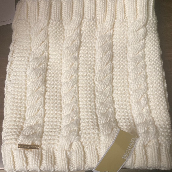 MICHAEL Michael Kors Accessories Michael Kors Cable Knit Chunky